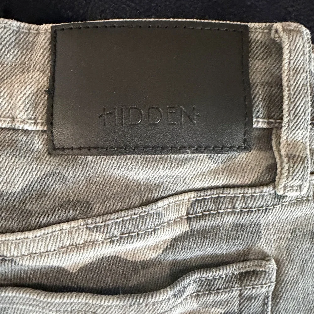 Camouflage Dad Jeans - Picture 2 of 3